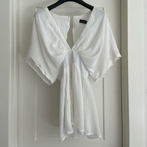 Pretty white romper 🦢